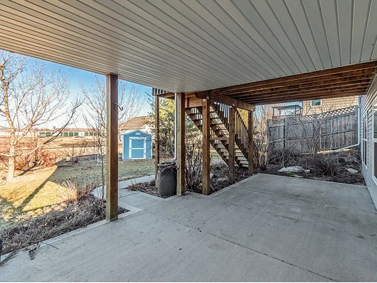 2104 NE Oak Dr — Photo 18