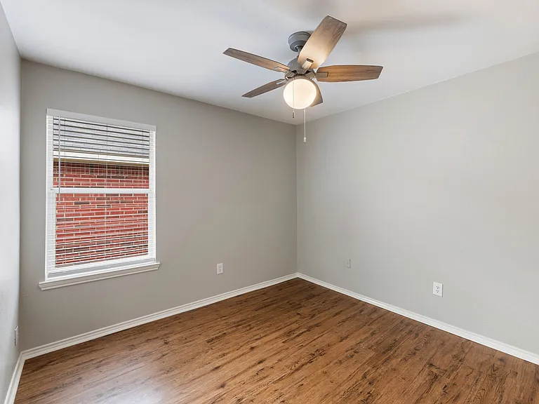 10905 Fawn Valley Dr — Photo 15