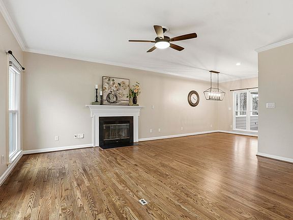 2nd image of 2717 Rockbridge Ct