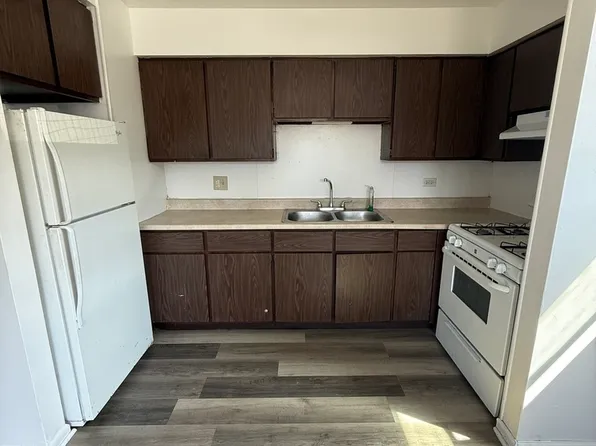 1627 Woodbine Dr APT 2, Round Lake, IL 60073
