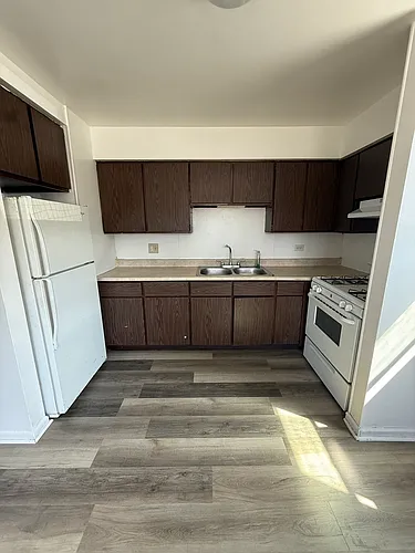 1627 Woodbine Dr #2 Photo 1