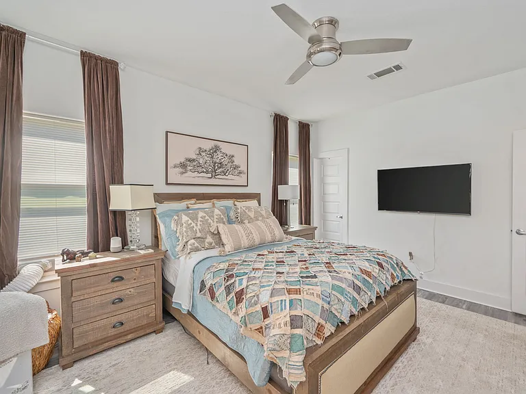 150 E Hibiscus Ave — Photo 20