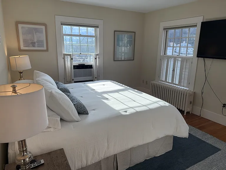 15 Lake Ave — Photo 23