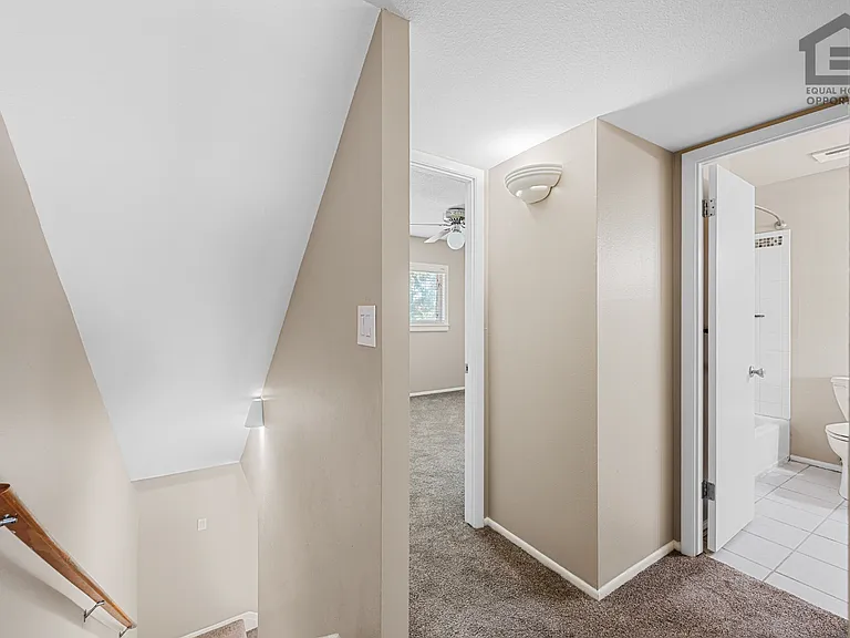 1533 W Hazelwood St — Photo 25
