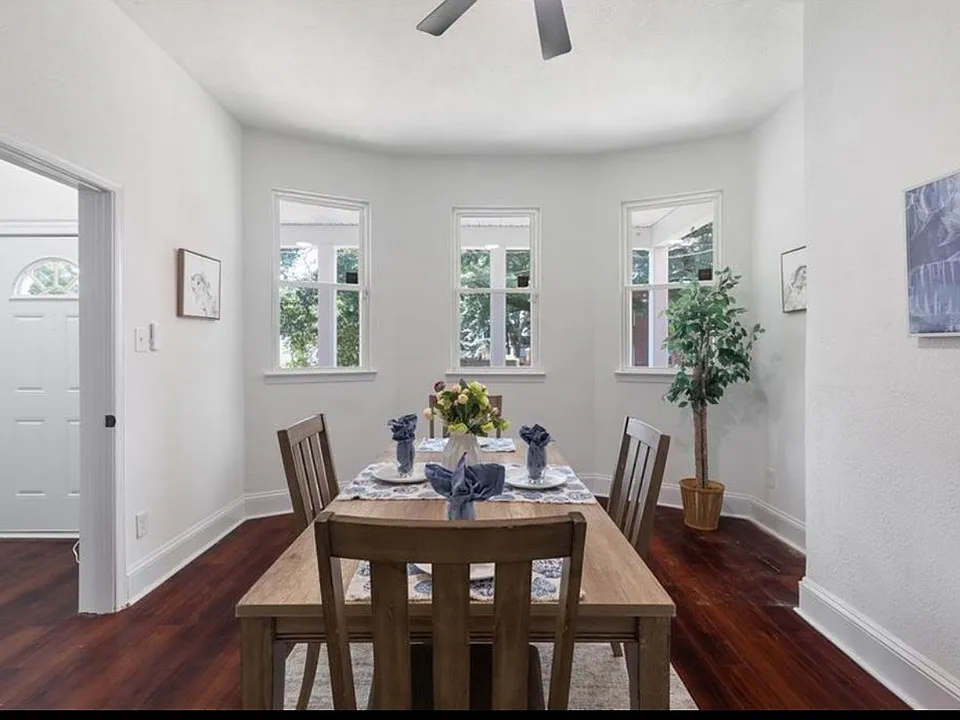 205 W 36th St