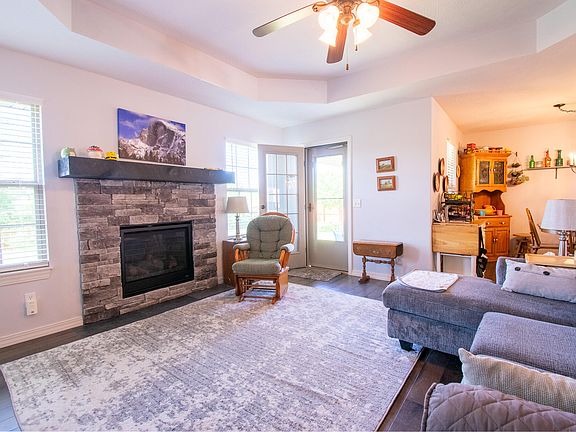 4th image of 1898 E Latana Drive