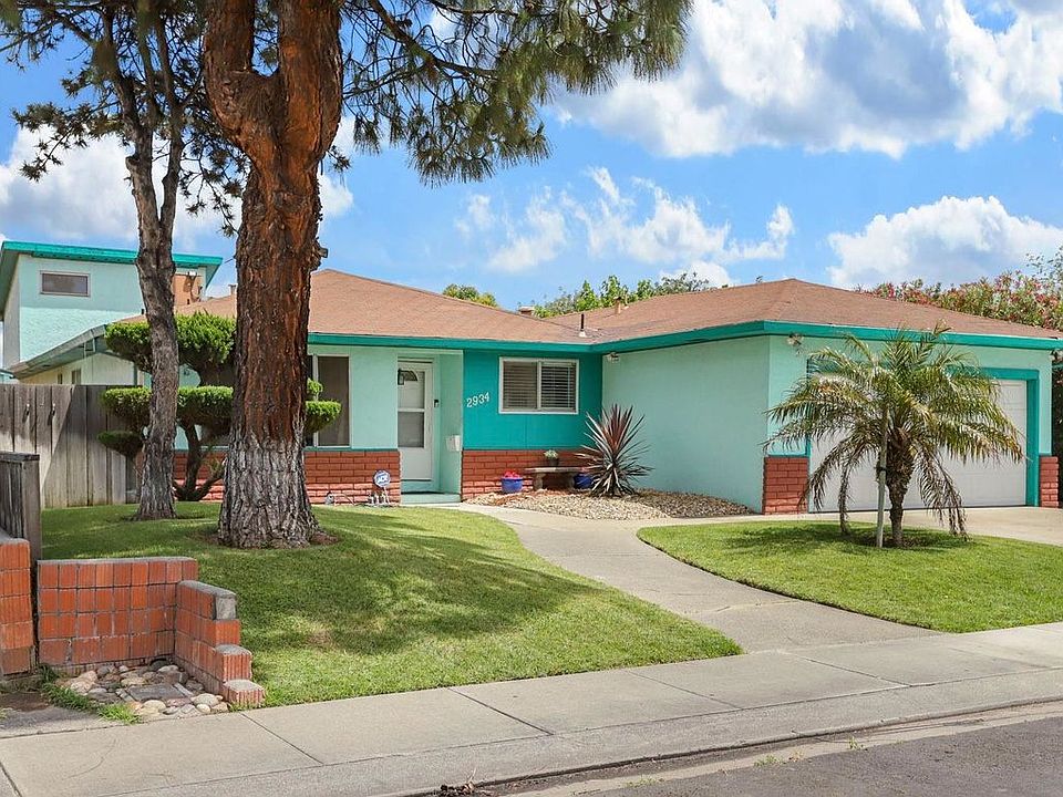 1st image of 2934 Elsinore Dr