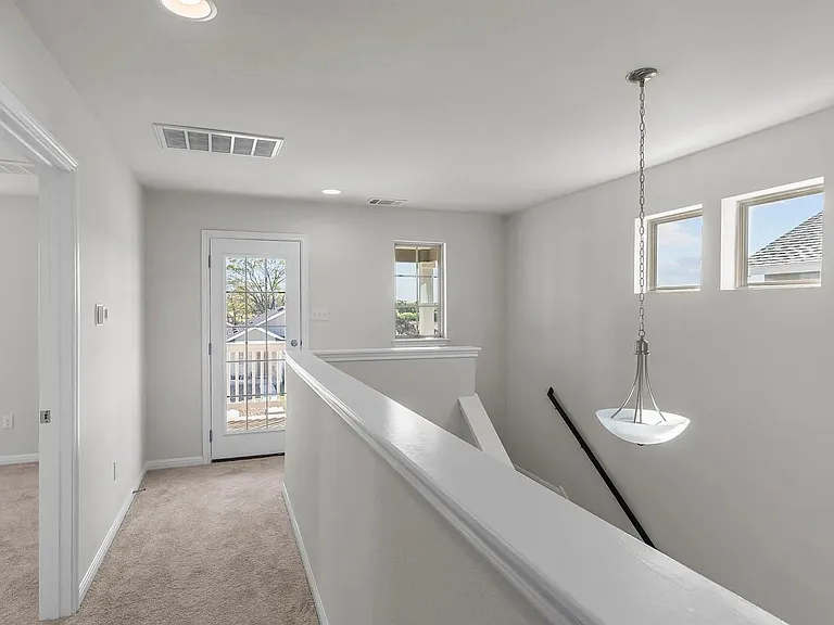 1725 Lakota Ln — Photo 6