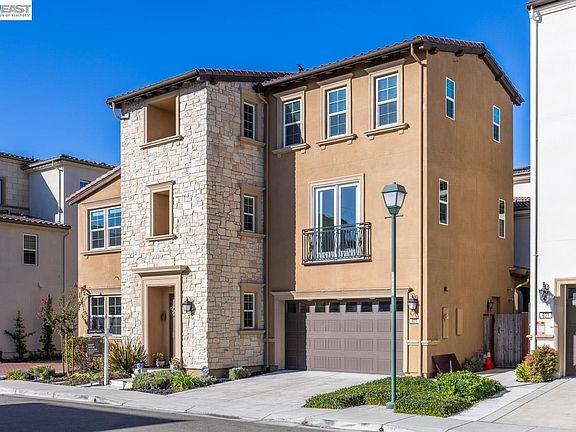 2nd image of 627 Thyme Way