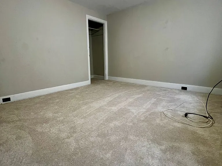 613 Walnut St — Photo 21