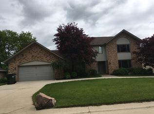 1931 Kilburn Rd N, Rochester Hills, MI 48306