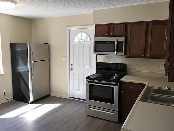 3rd image of 3201-3205 Norwood St #3203