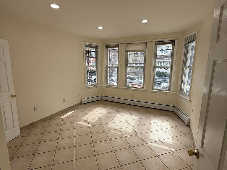 75 W 18th St #1 — Photo 7