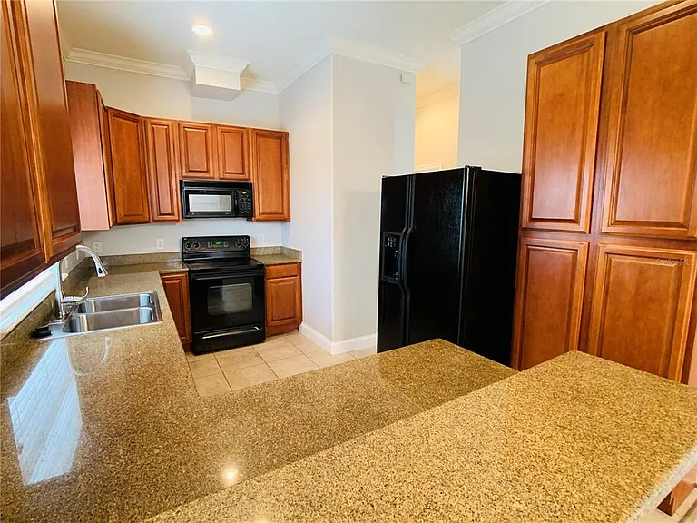 1105 Minnesota Ave #5 — Photo 6
