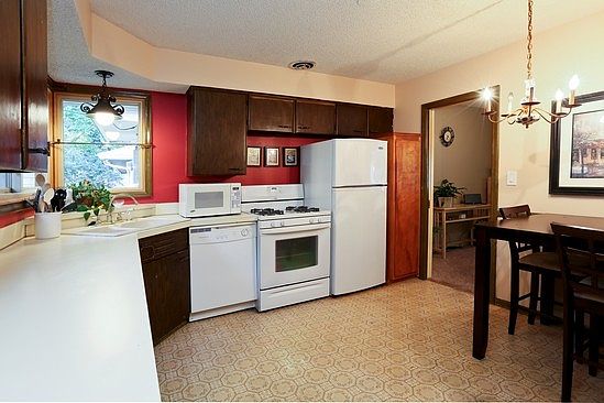 Spacious Kitchen