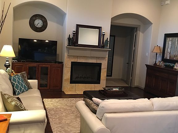 4th image of 2413 Perdenales Dr