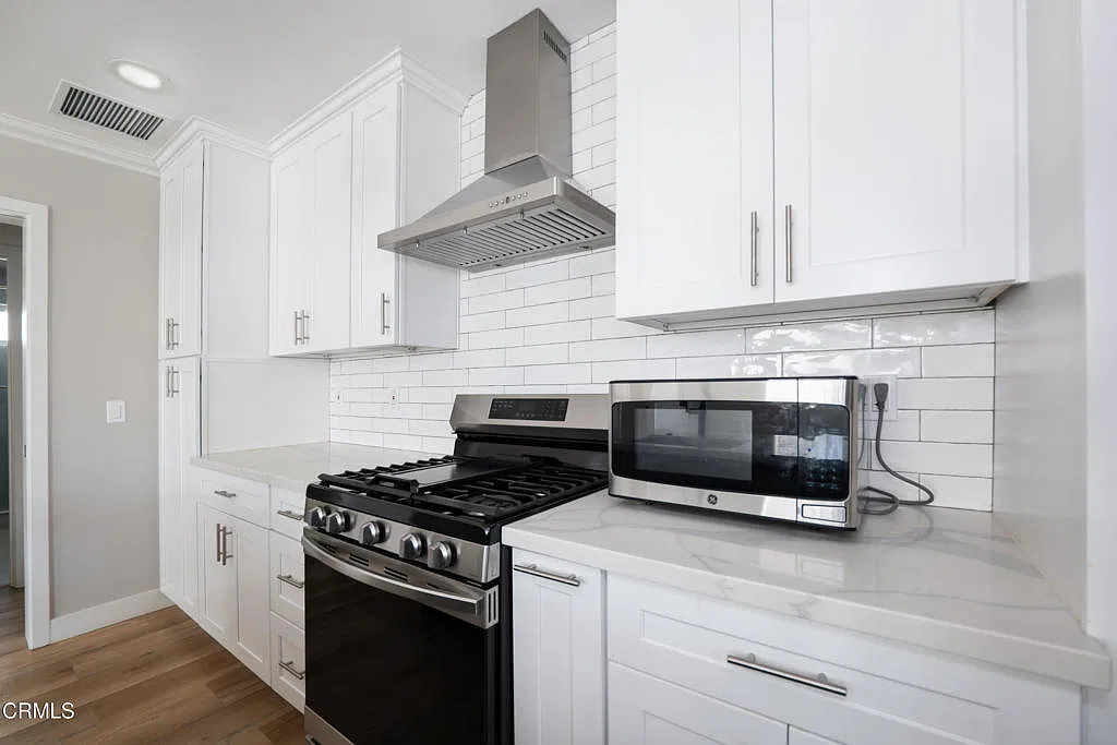 2 bed, 1.0 bath, 750 sqft, $2,900 — Photo 4
