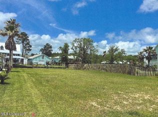 237 Hackberry Dr, Pass Christian, MS 39571