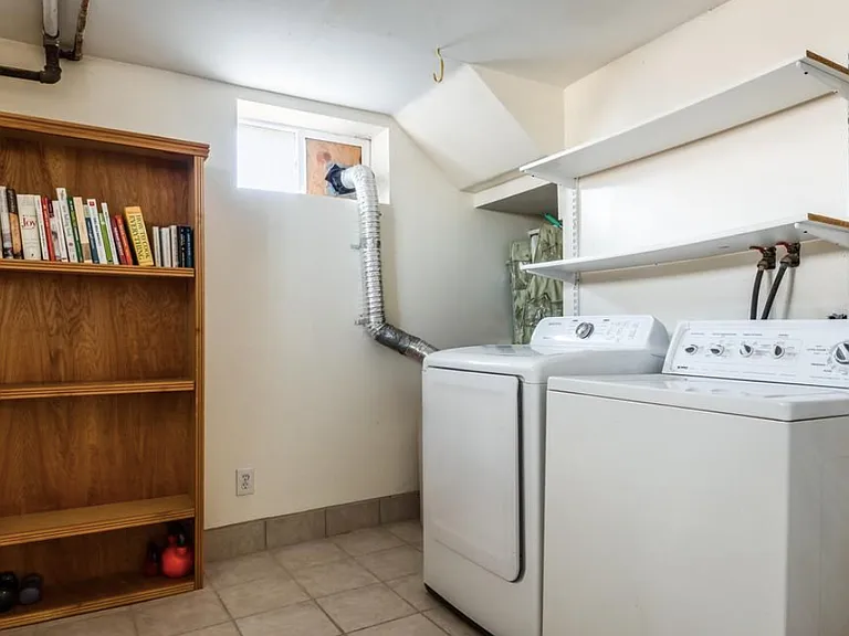 1629 S 1600 E — Photo 14