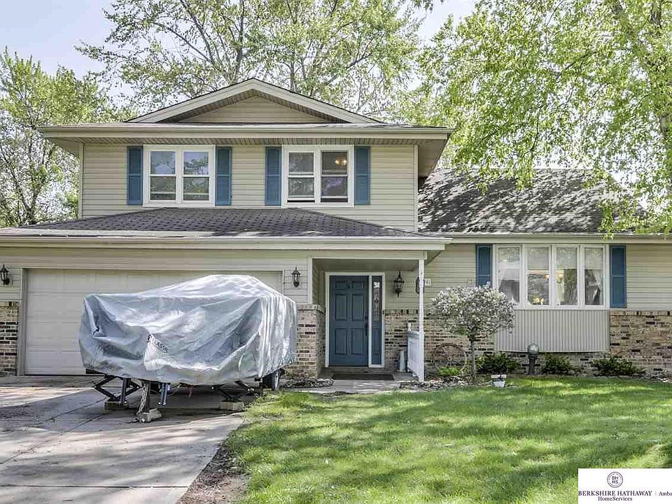 1st image of 4941 S 106th Cir