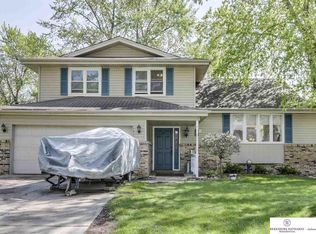 4941 S 106th Cir, Omaha, NE 68127
