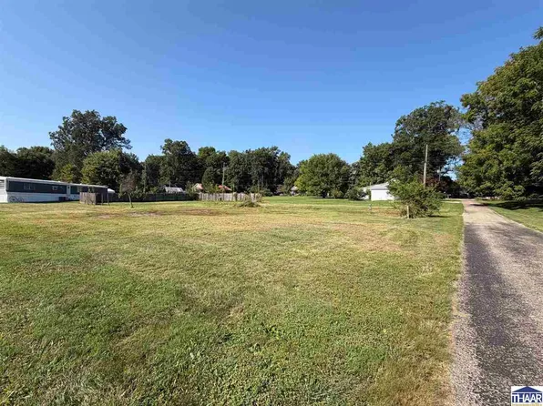 2168 S 3rd St, Merom, IN 47861