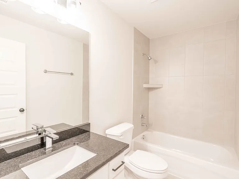 12461 S Lakewood Ave — Photo 13