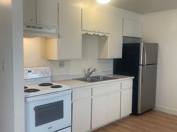 5th image of 1900 Mill St APT 1