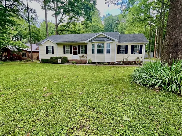 113 Guill Ln, Cottontown, TN 37048