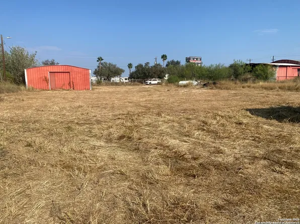 15650 interstate highway 35 LOT 15, Dilley, TX 78017