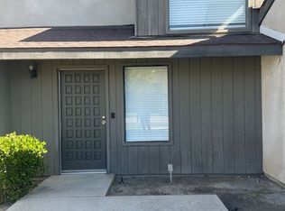 2700 Barrington St APT C, Bakersfield, CA 93309