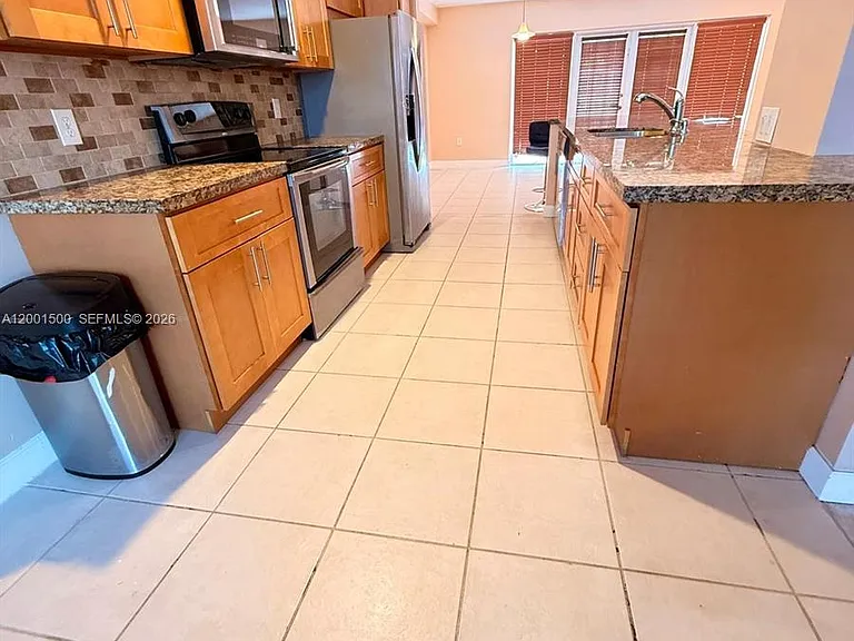 2750 N 34th Ave #9D — Photo 6