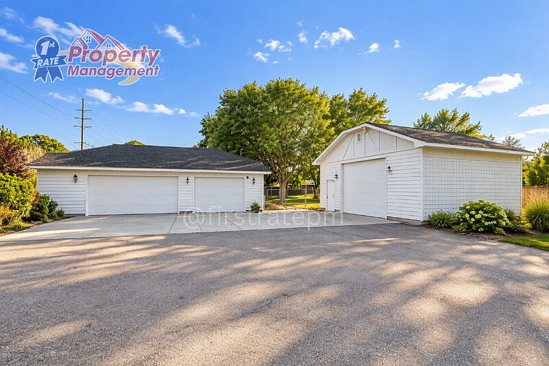 3 bed, 3.0 bath, $3,445 — Photo 3