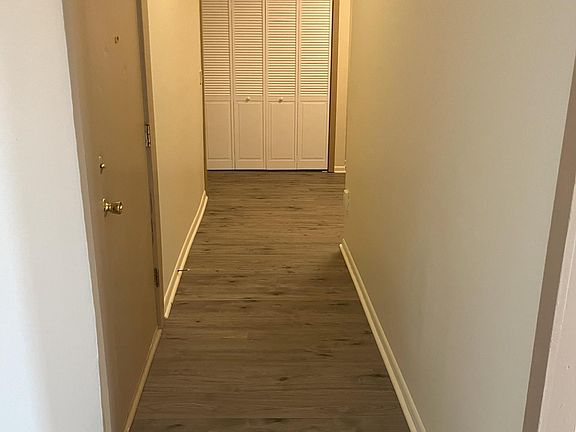 4th image of 140 N Canal St #3