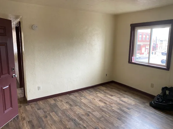 311 Helen St APT 3, Mc Kees Rocks, PA 15136