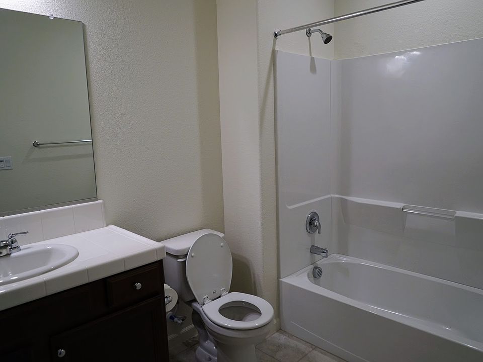 2nd image of 556 Tolman Way