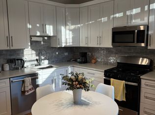 908 N Damen Ave #2R, Chicago, IL 60622