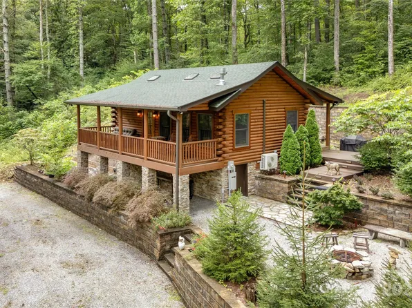 458 Rio Verde Dr, Zirconia, NC 28790