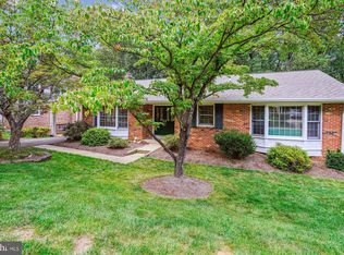 8131 Briar Creek Dr, Annandale, VA 22003