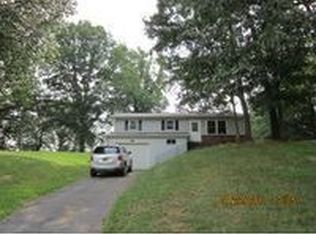 317 Rosemary Ln, Piney Flats, TN 37686