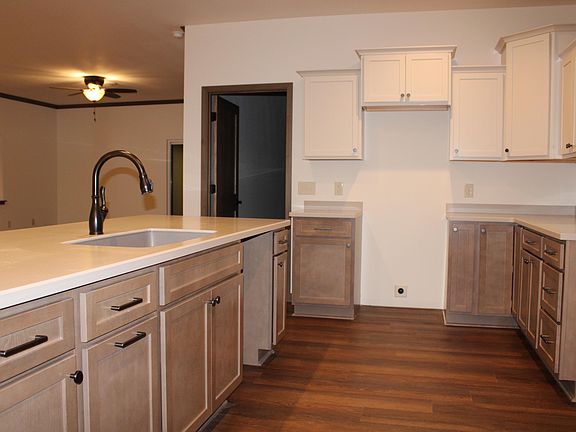 4th image of 126 Four Seasons Ln Unit 43
