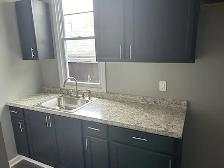 1721 Johnson St — Photo 11