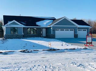 2574 E Scarlet Oak Cir, Depere, WI 54115