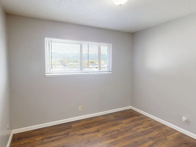 5550 Central Ave — Photo 18