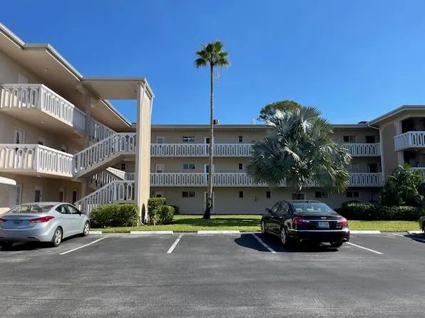 2581 N Garden Drive #203, Lake Worth, FL 33461