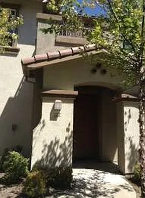 122 Carmel St photo 1