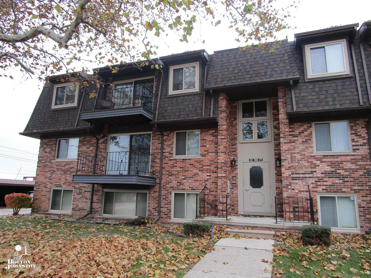 308 Riviera Dr photo 1