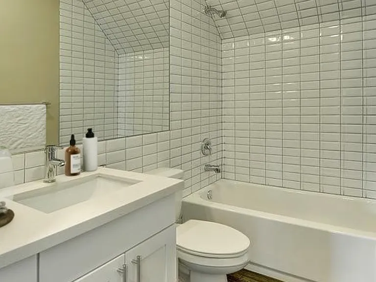 2320 E Denny Way #1 — Photo 11