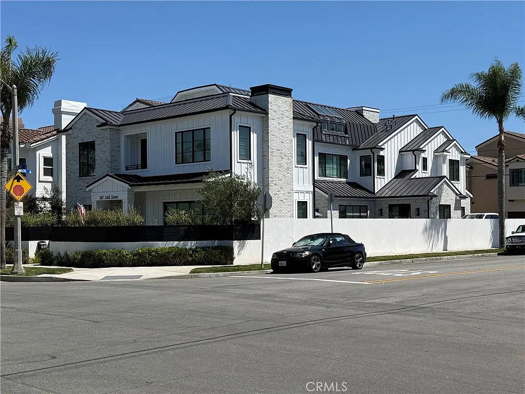 4 bed, 5.5 bath, 5395 sqft, $25,000 — Photo 2