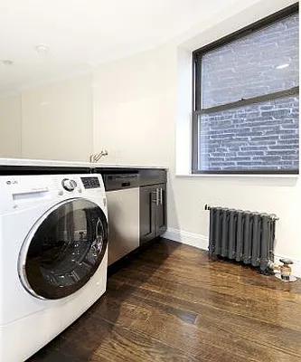 Rented by Icon Realty Management | media 17